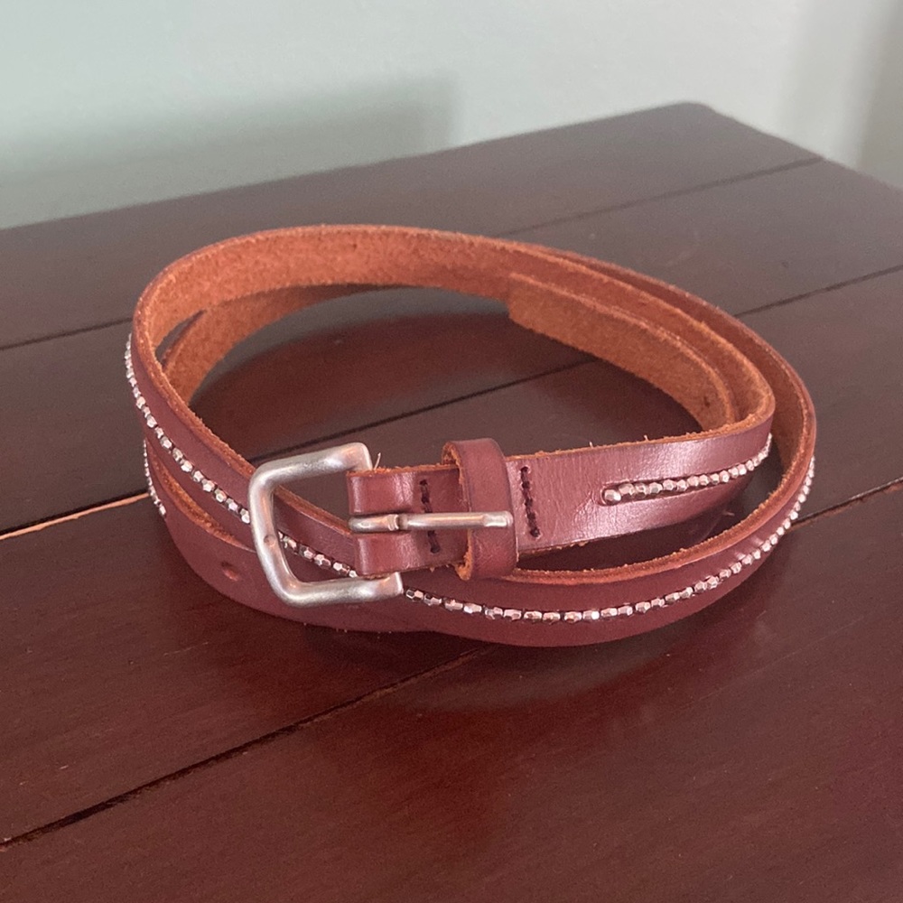 American Eagle Ladies Thin Brown Leather Belt
